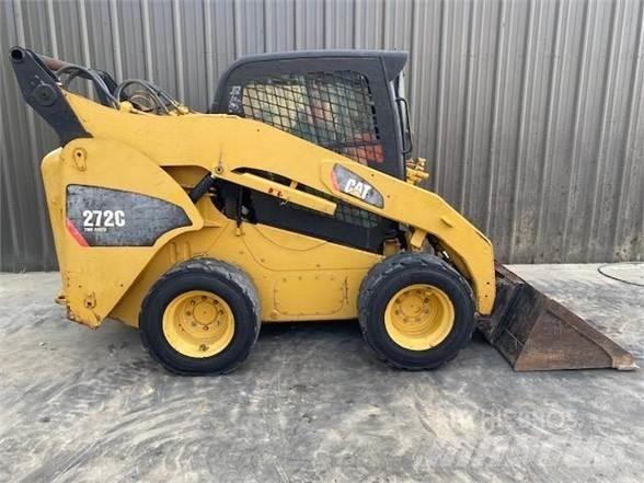 CAT 272C 滑移装载机