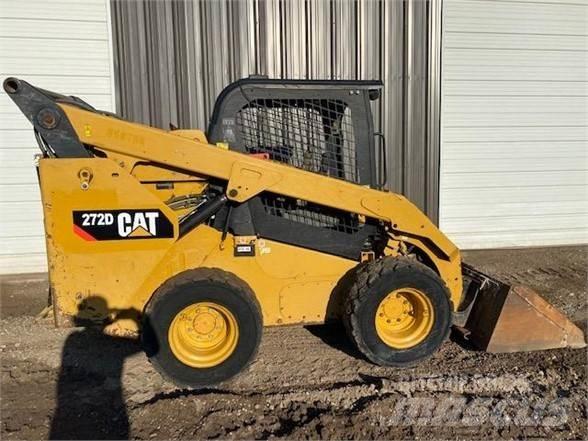 CAT 272D 滑移装载机