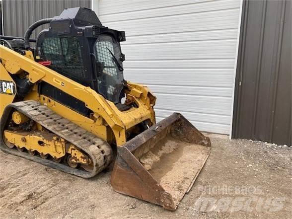 CAT 299D2 XHP 滑移装载机