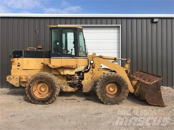 CAT 918F 轮式装载机