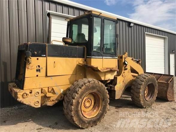 CAT 918F 轮式装载机