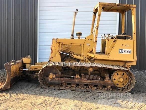 CAT D3B 履带式推土机