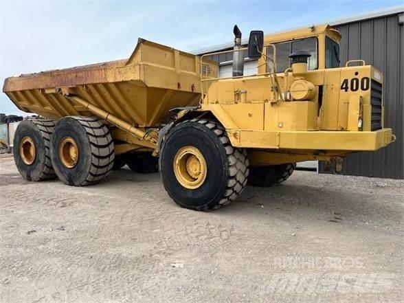 CAT D400 铰接式自卸车