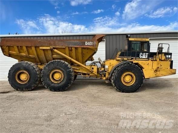CAT D400E 铰接式自卸车