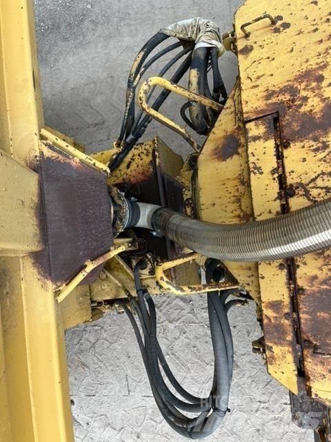 CAT D40D 铰接式自卸车