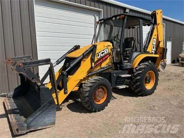 JCB 3CX 反铲装载机