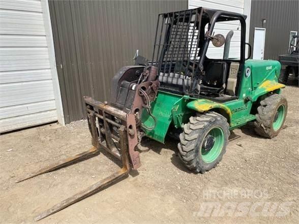 JCB 520 伸缩臂叉装车|叉装车