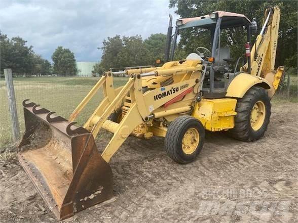 Komatsu WB140 反铲装载机
