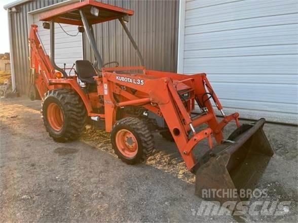 Kubota L35 反铲装载机