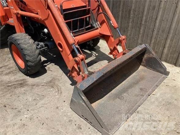 Kubota L48 反铲装载机