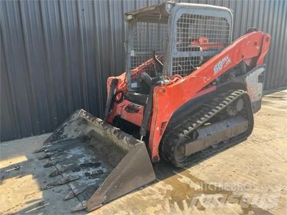 Kubota SVL75 滑移装载机