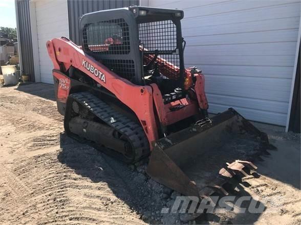 Kubota SVL75-2 滑移装载机