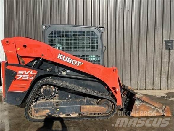Kubota SVL75-2 滑移装载机