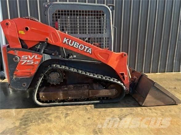 Kubota SVL75-2 滑移装载机