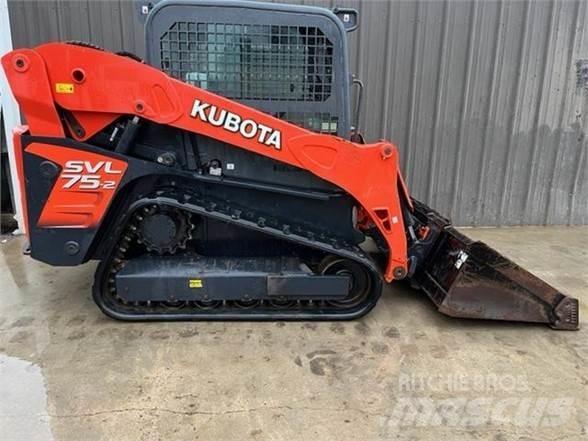 Kubota SVL75-2 滑移装载机