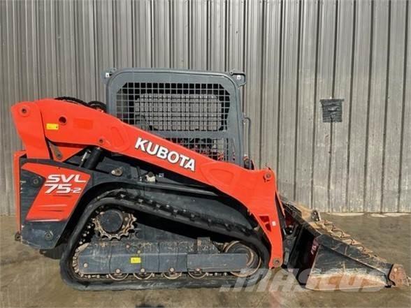 Kubota SVL75-2 滑移装载机