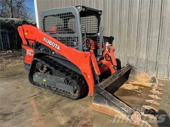 Kubota SVL75-2 滑移装载机