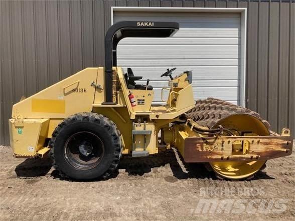 Sakai SV410 单轮压路机