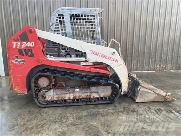 Takeuchi TL240 滑移装载机