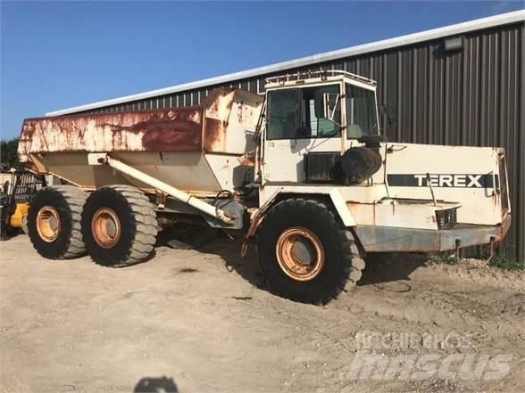 Terex TA27 铰接式自卸车