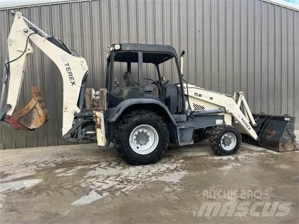 Terex TLB840R 反铲装载机