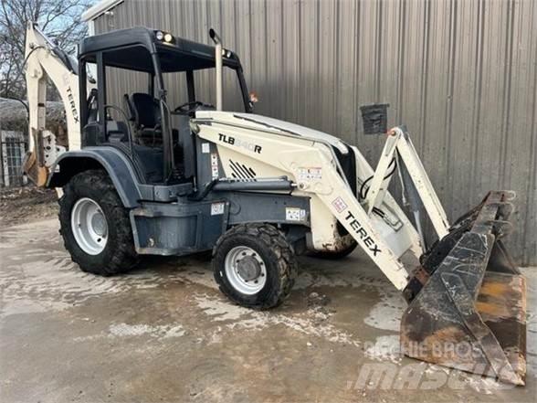 Terex TLB840R 反铲装载机