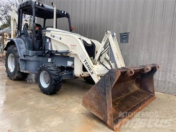 Terex TLB840R 反铲装载机