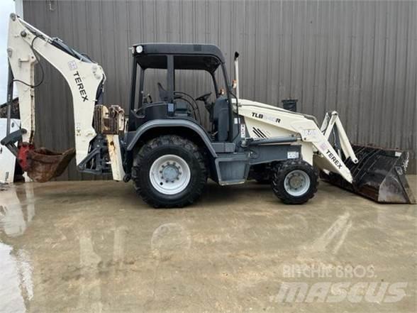 Terex TLB840R 反铲装载机