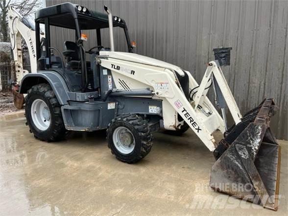 Terex TLB840R 反铲装载机
