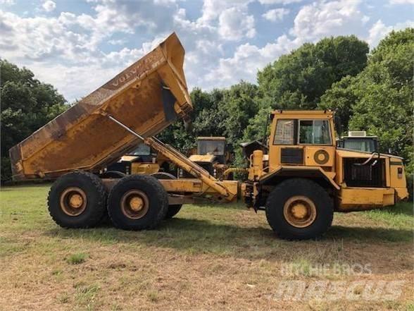 Volvo A30 铰接式自卸车