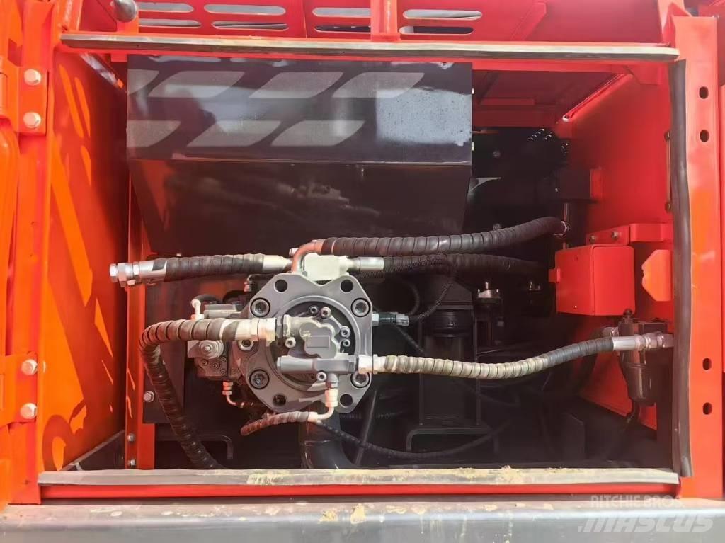 Doosan DX 225 LC 履带挖掘机