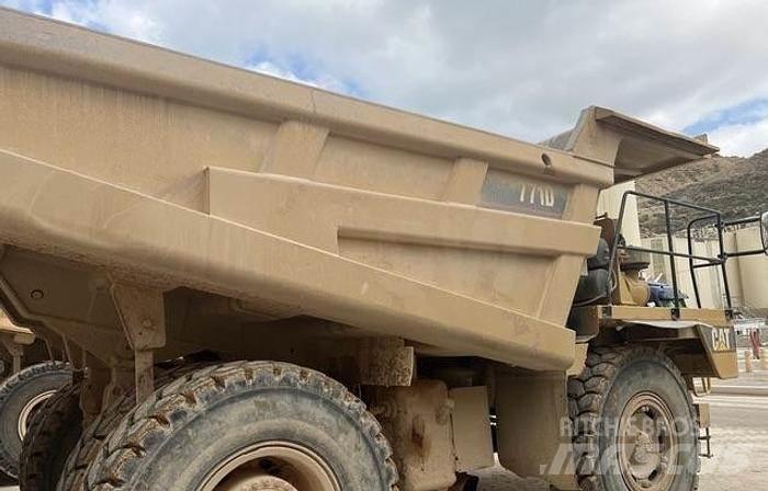 CAT 771D 翻斗车\公路型自卸车