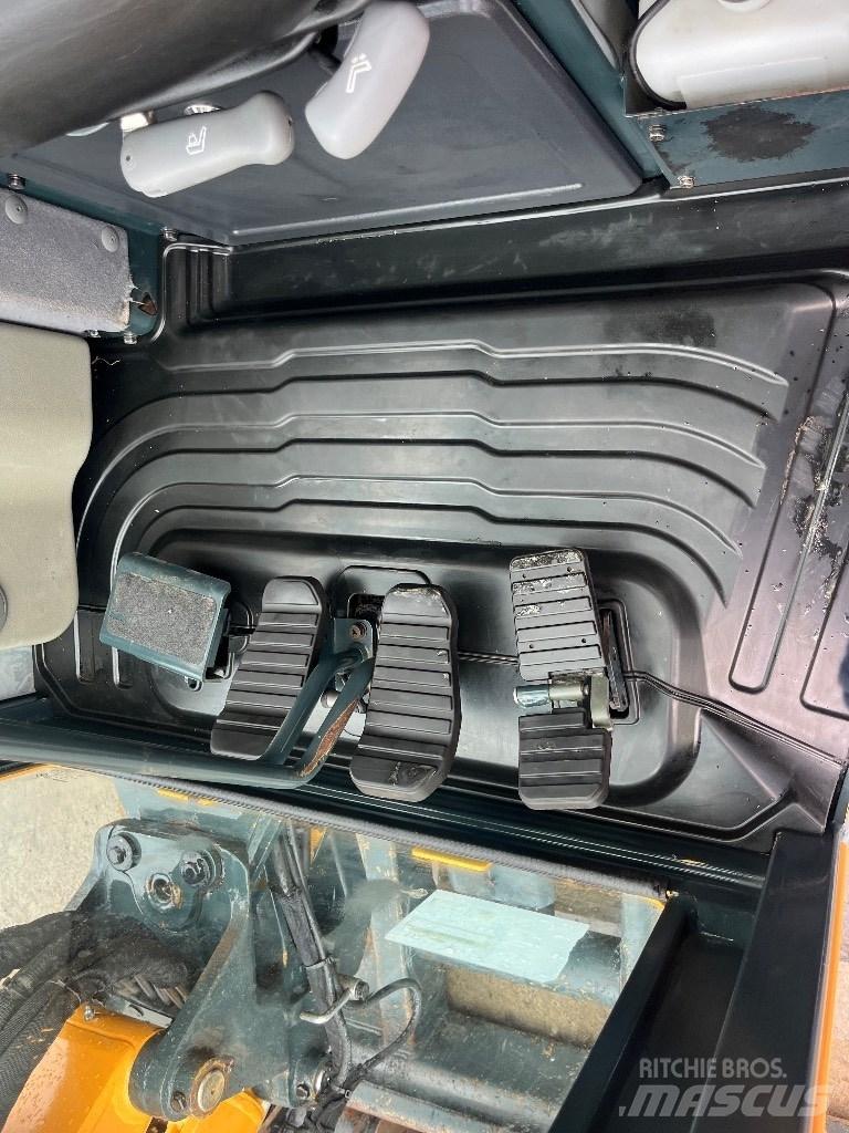 Hyundai R30 Z-9AK 小型挖掘机