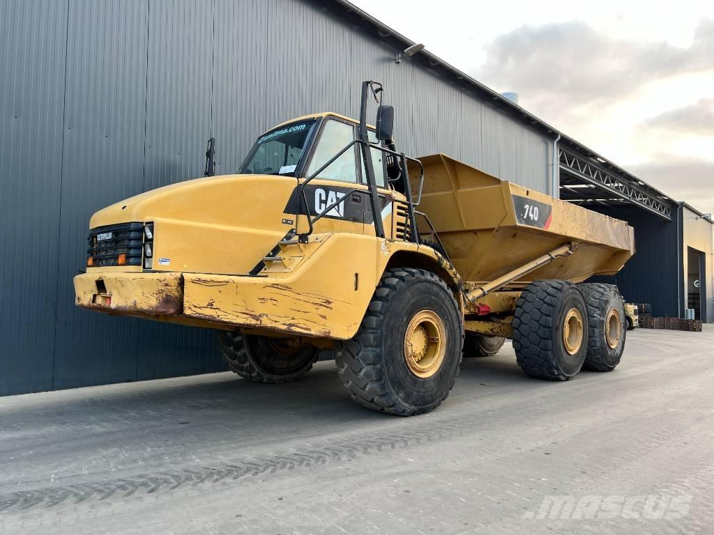 CAT 740 铰接式自卸车