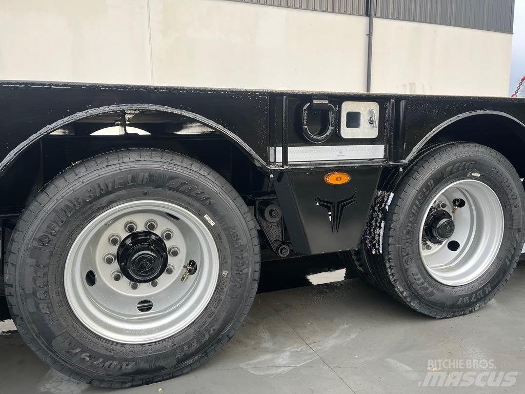 Tyrone TLL33 箱式拖车