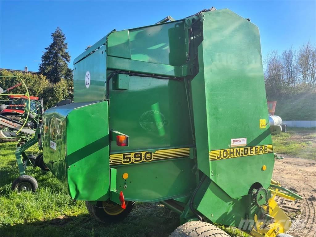 John Deere 590 圆捆打捆机
