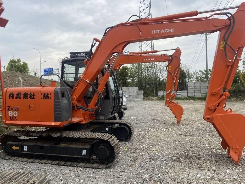 Hitachi ZX 80 中型挖掘机