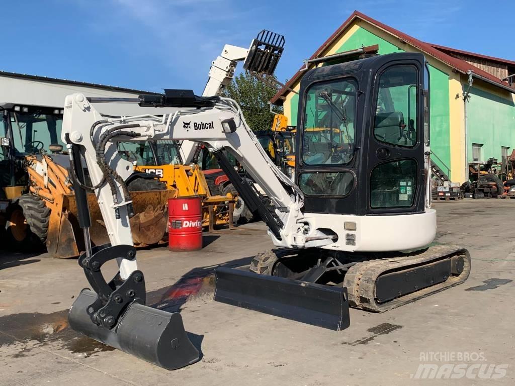 Bobcat 425 小型挖掘机
