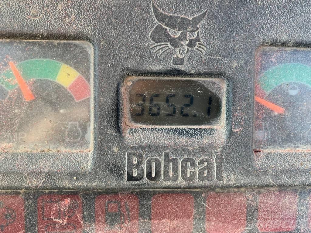 Bobcat 425 小型挖掘机