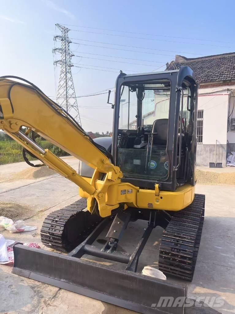 Komatsu PC 40 MR 小型挖掘机