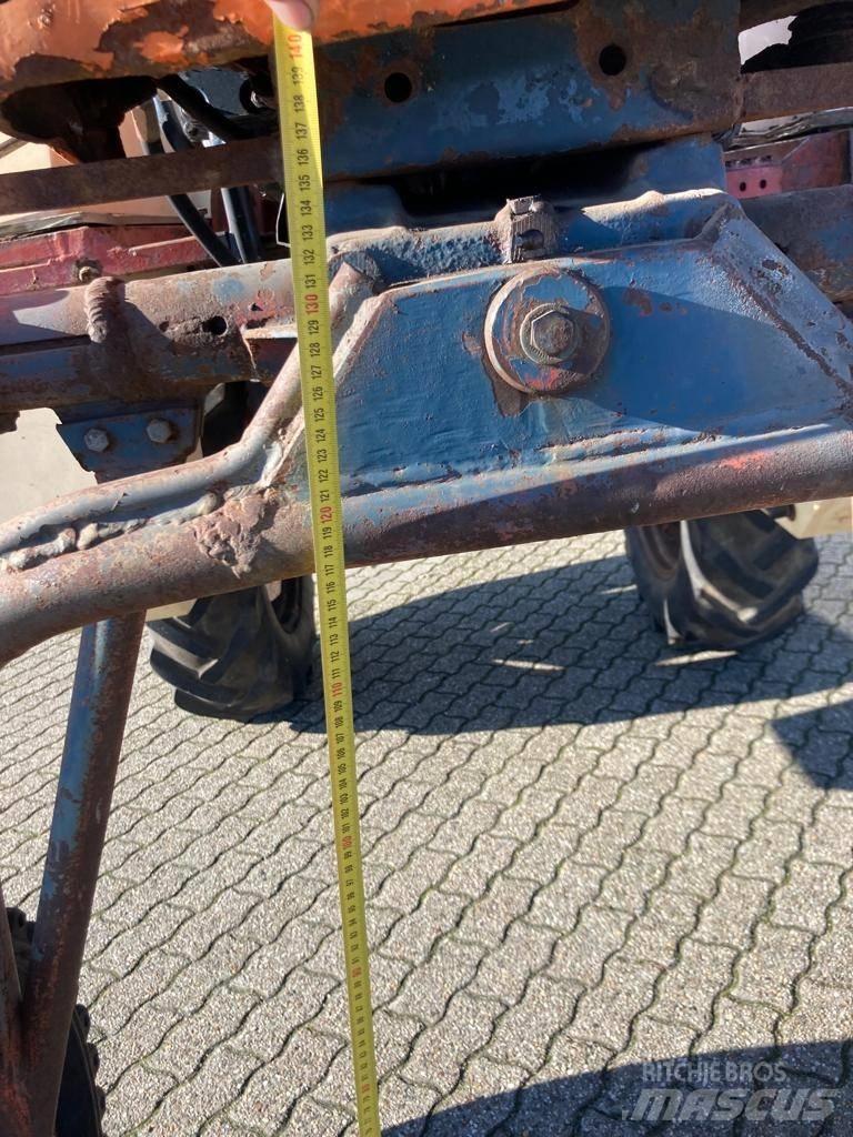 Universal 640V 拖拉机/农用车