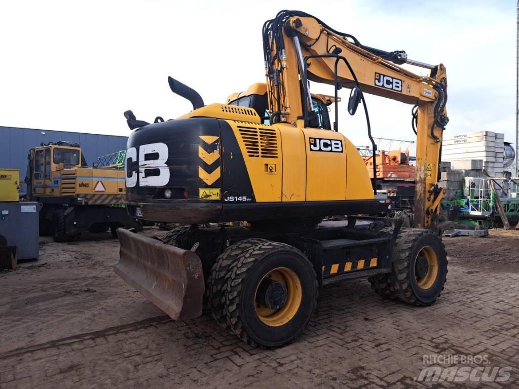 JCB JS 145 W 轮式挖掘机