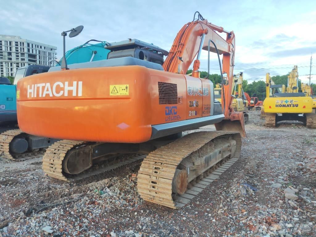 Hitachi ZX 210 履带挖掘机