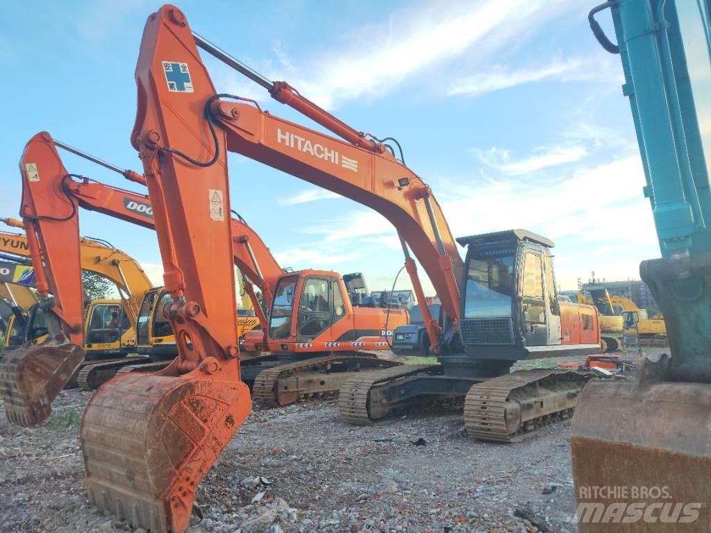 Hitachi ZX 210 履带挖掘机