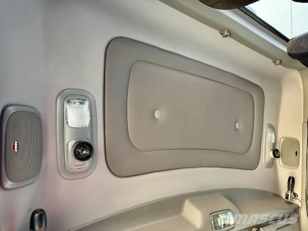 Peterbilt 389 牵引车