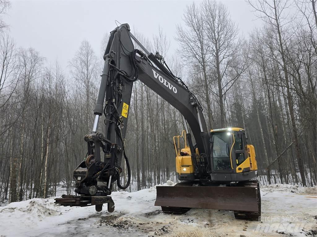 Volvo ECR235DL 履带挖掘机