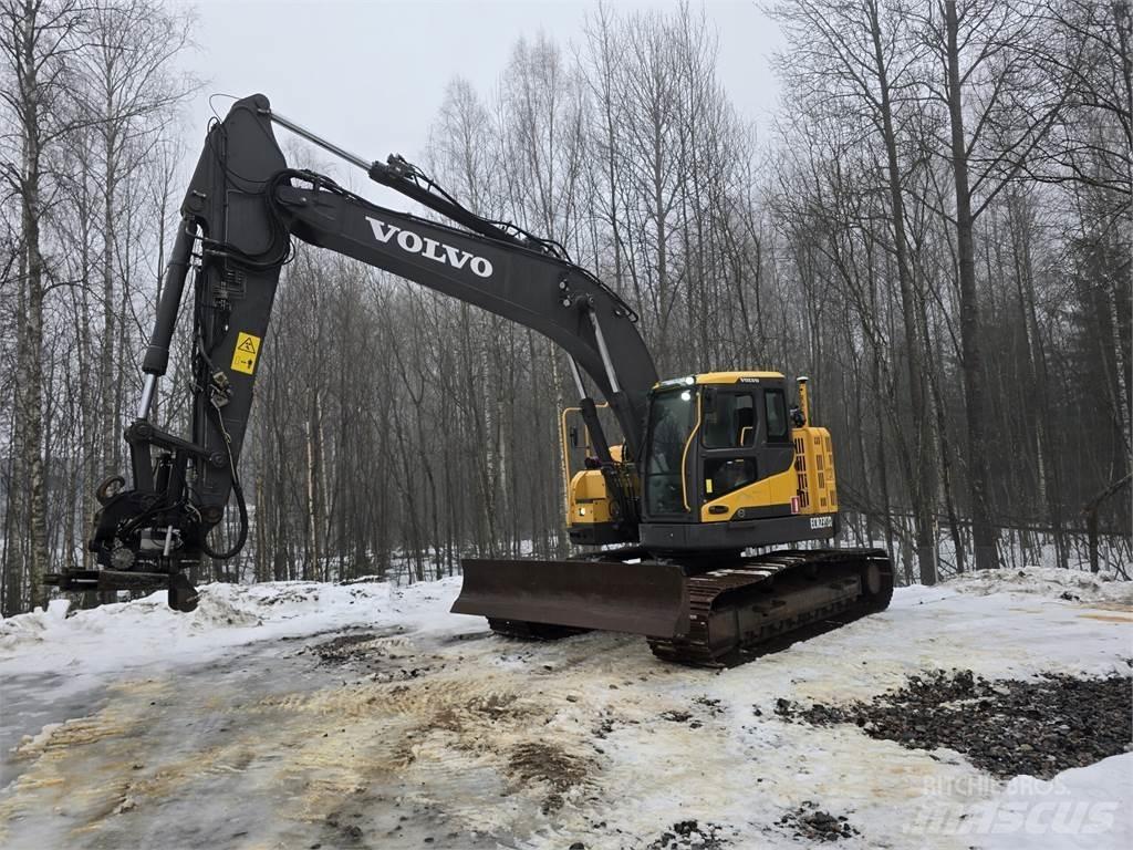 Volvo ECR235DL 履带挖掘机