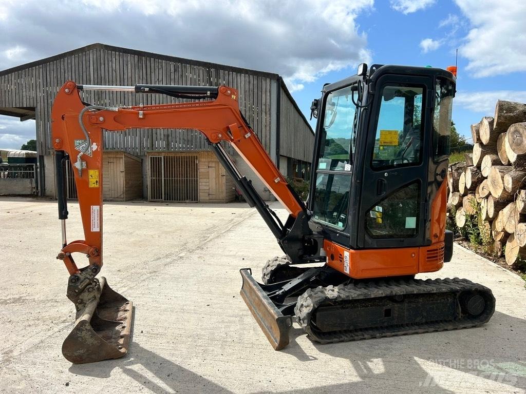 Hitachi ZX 26 U-6 小型挖掘机