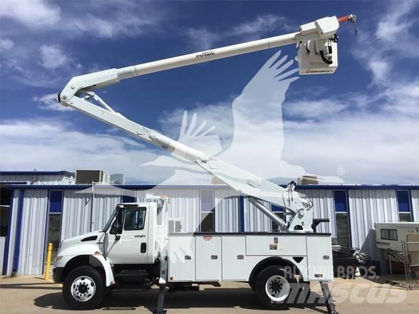 Altec AA755L 车载式高空作业车