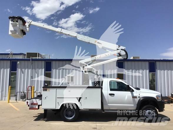Altec AT37G 车载式高空作业车